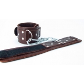 Коричневые кожаные оковы с клепками - БДСМ Арсенал - купить с доставкой в Подольске
