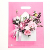 Розовый пакет с цветочным принтом и вырубной ручкой (40х31 см) - Сима-Ленд - купить с доставкой в Подольске