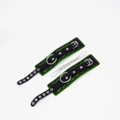 Черно-зеленые кожаные наручники с зеленой строчкой - Crazy Handmade - купить с доставкой в Подольске