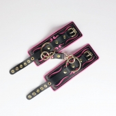 Черные кожаные наручники с розовой строчкой - Crazy Handmade - купить с доставкой в Подольске