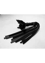 Черная кожаная плеть с лаковой розой в рукояти - 40 см. - БДСМ Арсенал - купить с доставкой в Подольске