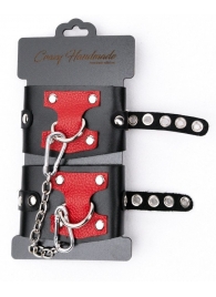 Черные наручники с красным декором и заклепками - Crazy Handmade - купить с доставкой в Подольске