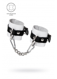 Бело-черные кожаные наручники с одним ремешком с люверсами - Pecado - купить с доставкой в Подольске