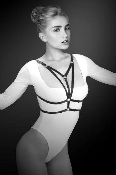 Черная упряжь на грудь Laura - Bijoux Pour Toi - купить с доставкой в Подольске