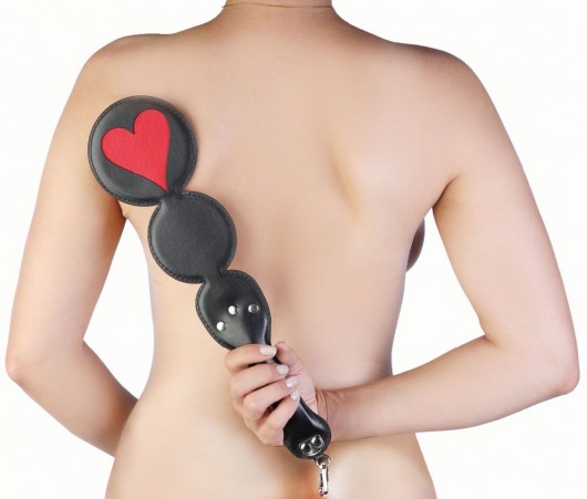 Шлёпалка  Черви  с анальным плагом - LOVETOY (А-Полимер) - купить с доставкой в Подольске