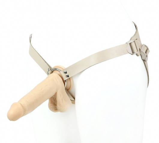 Поясной фаллоимитатор с мошонкой телесного цвета - 18 см. - LOVETOY (А-Полимер) - купить с доставкой в Подольске