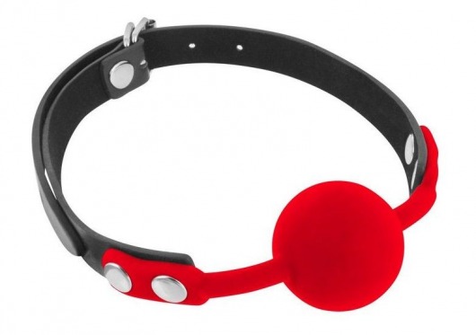 Красный кляп-шарик на черных ремешках - Fetish Tentation - купить с доставкой в Подольске