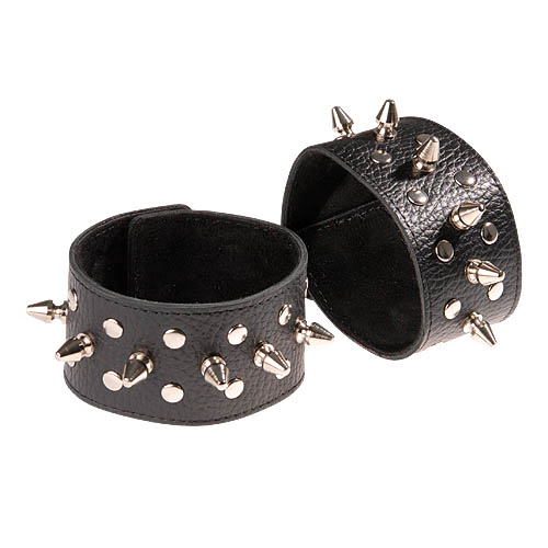 Чёрные напульсники с шипами и заклепками - Sitabella - купить с доставкой в Подольске