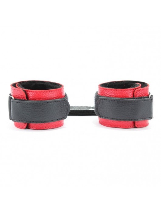 Красно-чёрные кожаные наручники с меховым подкладом - БДСМ Арсенал - купить с доставкой в Подольске