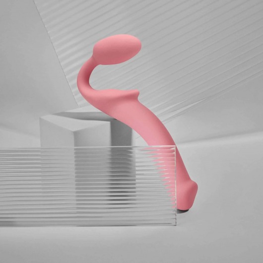 Розовый безремневой страпон Strap-on-me Semi-Realistic Bendable Strap-On size M - Strap-on-me - купить с доставкой в Подольске