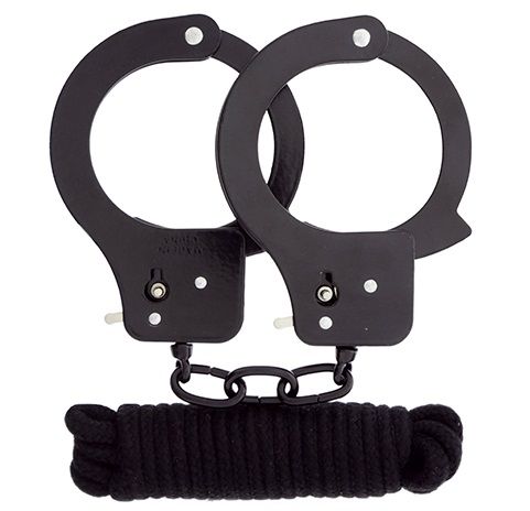Чёрные наручники из листового металла в комплекте с веревкой BONDX METAL CUFFS LOVE ROPE SET - Dream Toys - купить с доставкой в Подольске